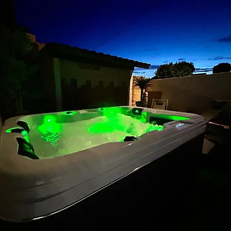 L Oustalet Maison Avec Proche Hébergement de vacances *